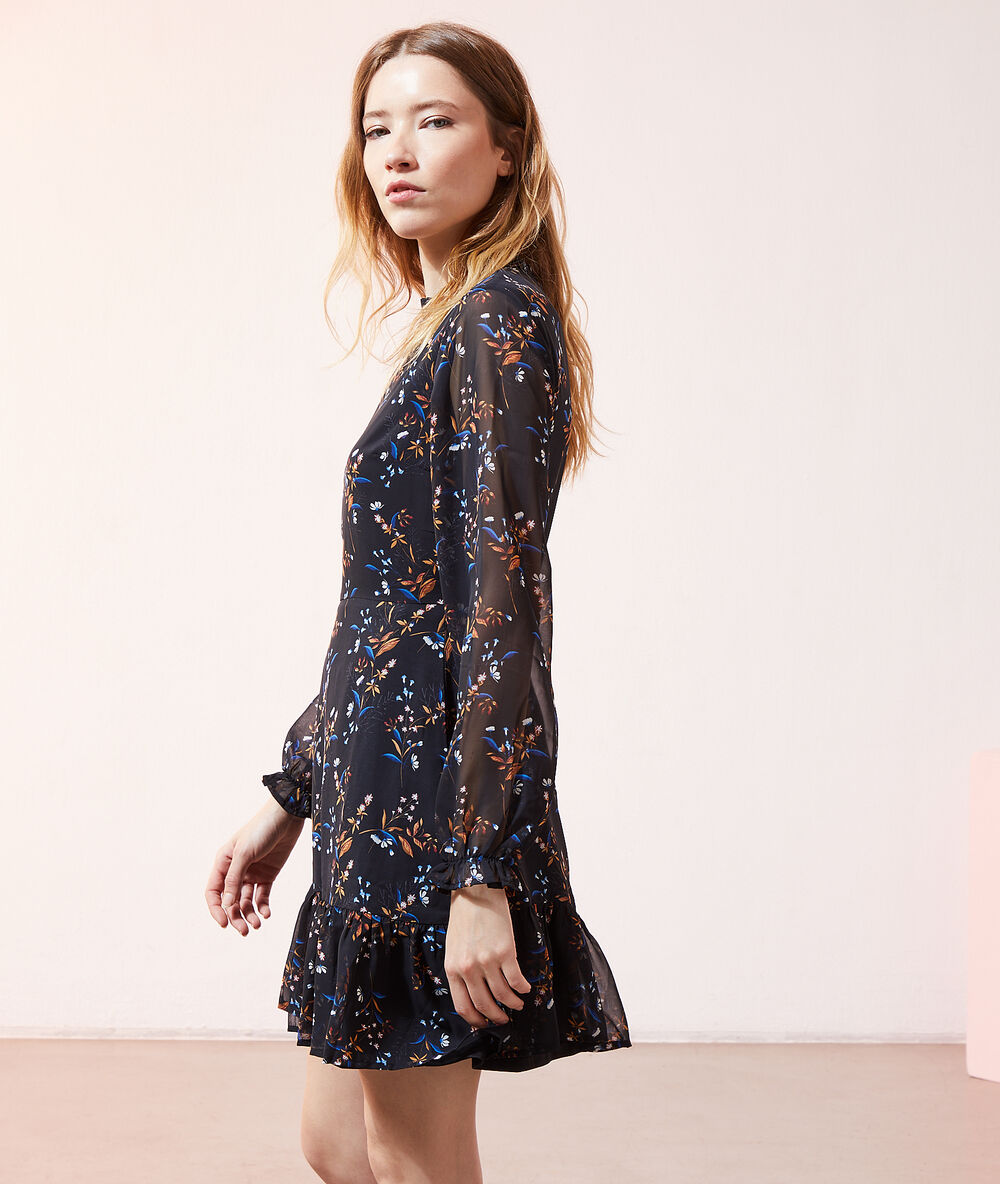 Robe volantée imprimé fleuri noir.