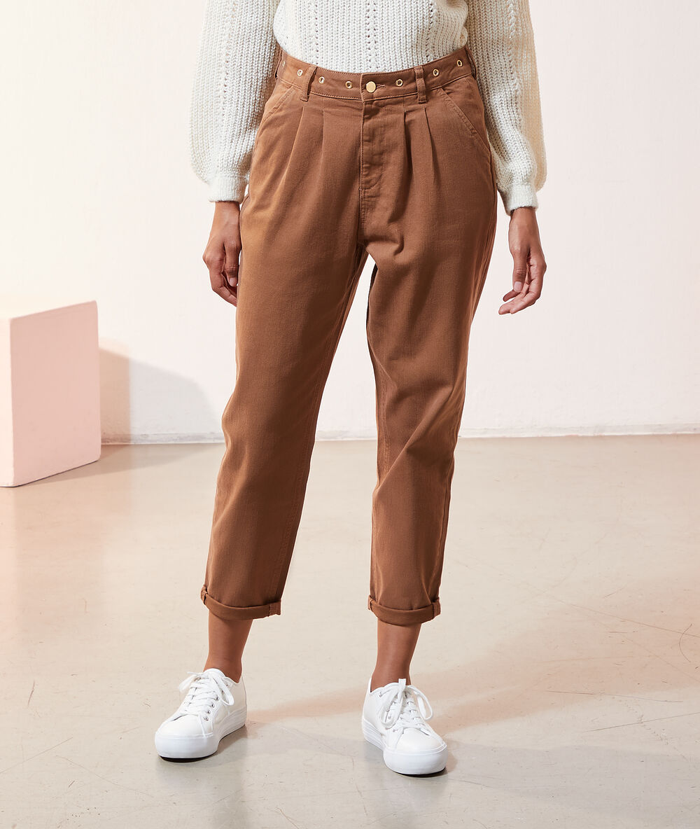 Pantalon carotte tabac.