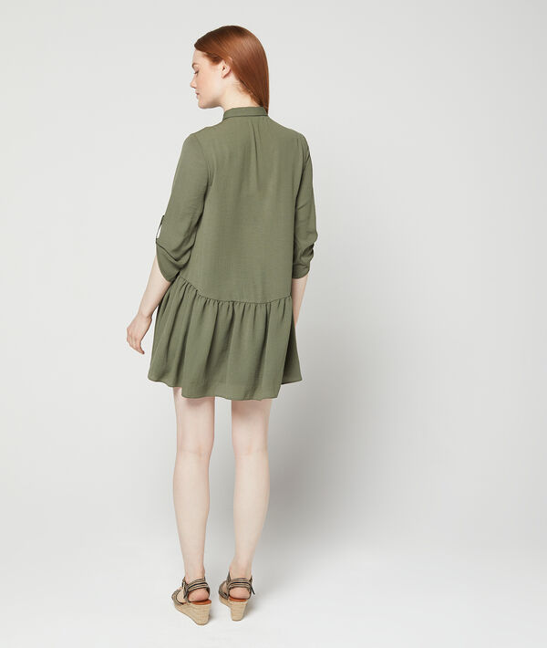 Robe chemise fluide kaki.
