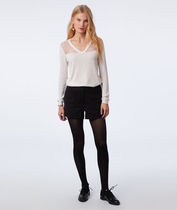 Short uni noir.