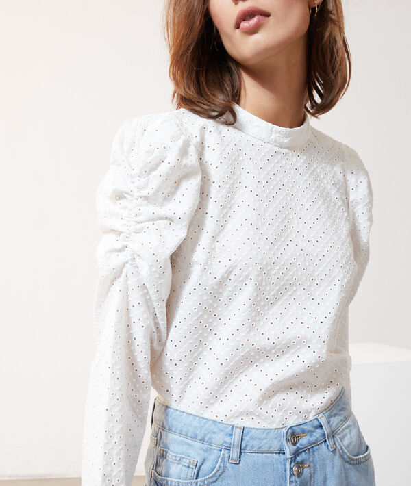 Blouse broderie anglaise, manches gigot Blouse broderie anglaise, manches gigot