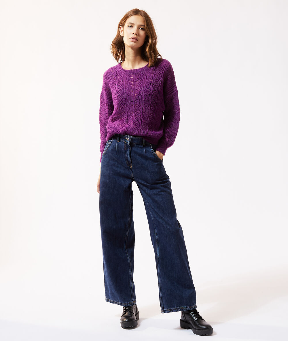 Pull en maille ajourée prune.