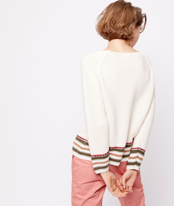 Pull rayé en grosse maille 100% coton beige.