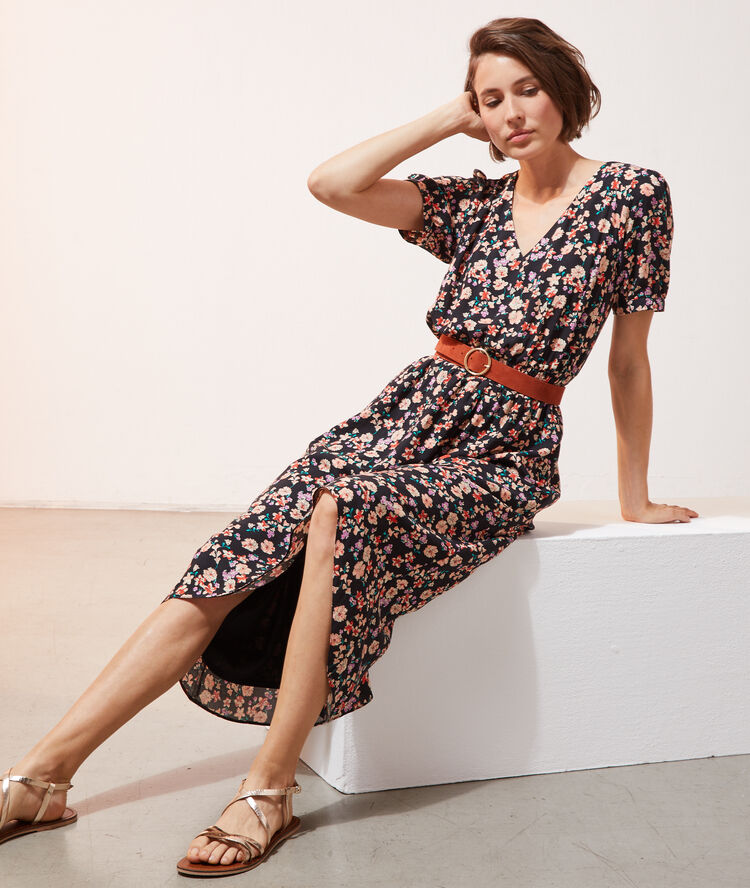 Robe longue imprimé fleuri noir.