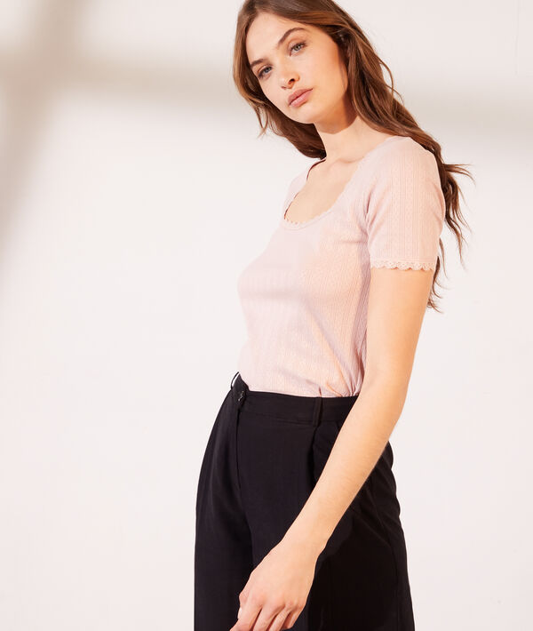 T-shirt pointelle en coton bio détails en dentelle T-shirt pointelle en coton bio détails en dentelle