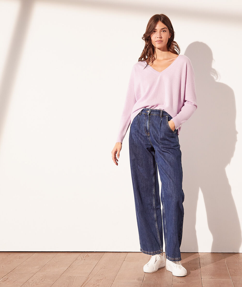 Pull col v en cachemire parme.