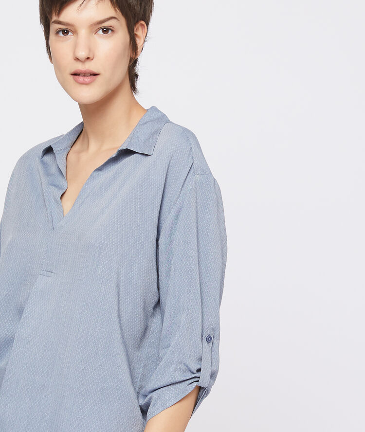 Blouse texturée à col v bleach.