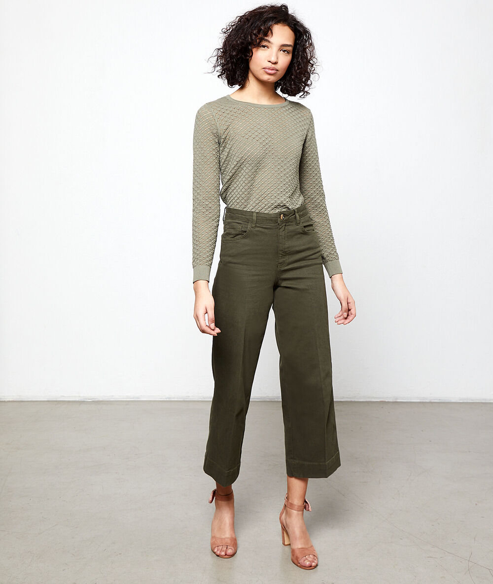 Pantalon large kaki.