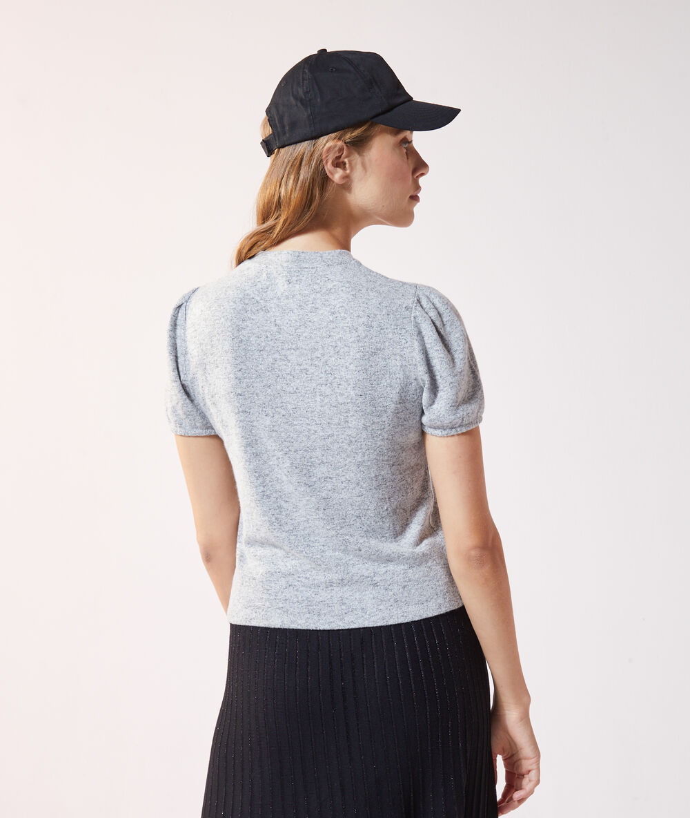 T-shirt en maille fine gris chine clair.