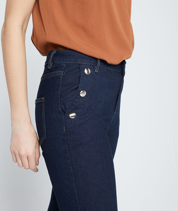 Jean slim détails boutons brut.