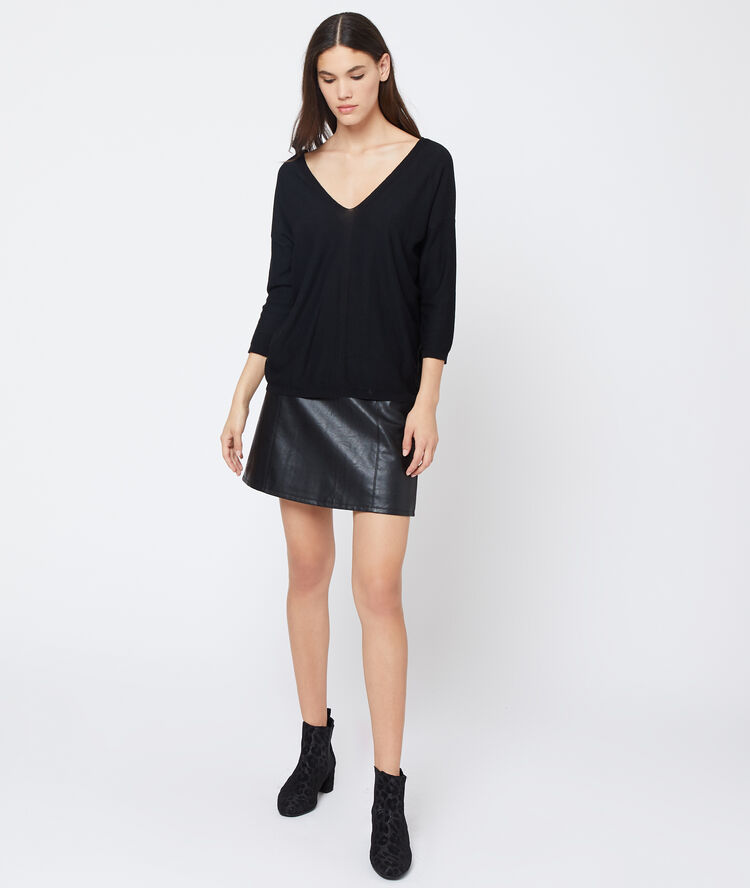 Pull dos décolleté dentelle noir.