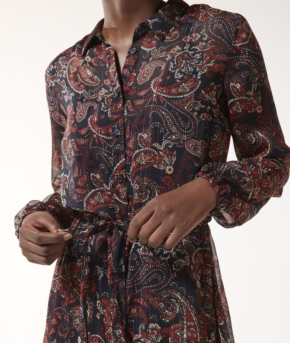 Robe fluide smockée imprimé fleuri noir.
