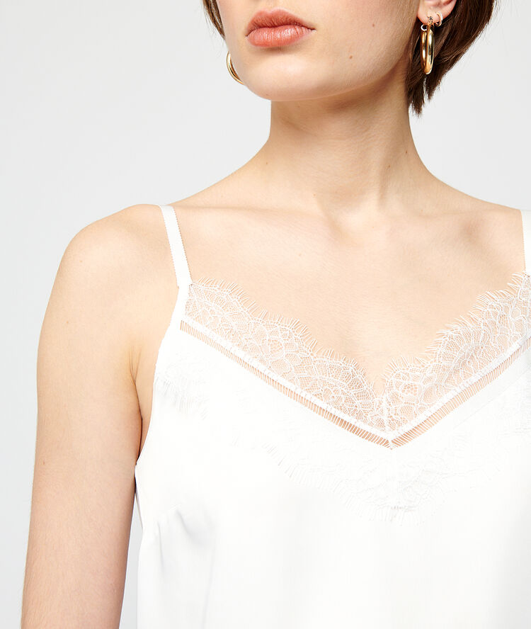 Caraco satiné décolleté dentelle ecru.