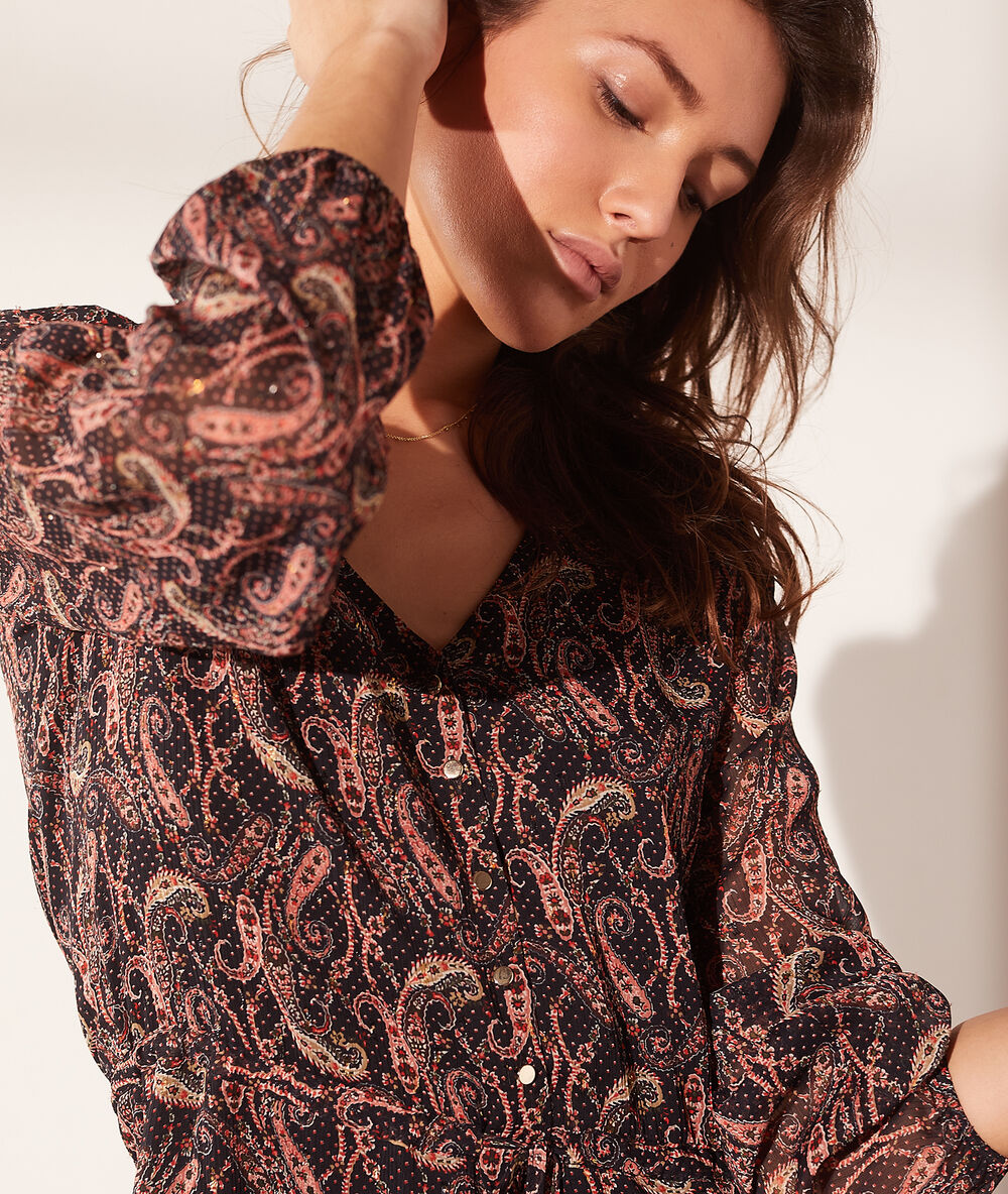 Robe fluide imprimée à nouer noir.
