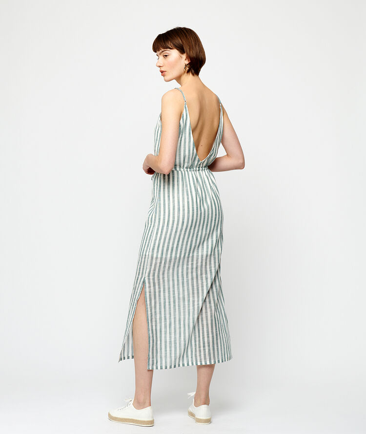 Robe longue à rayures celadon.