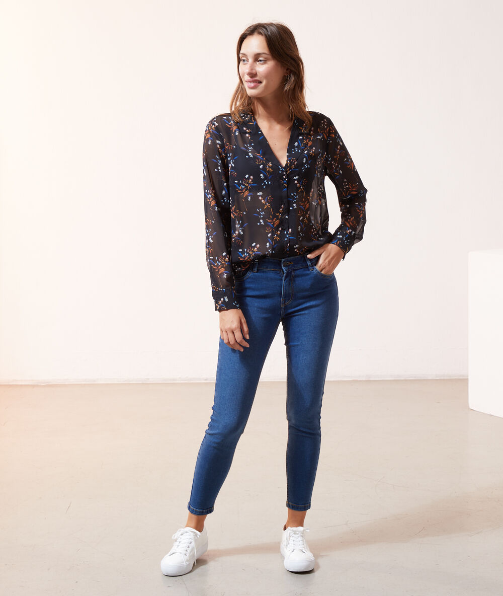 Chemise imprimé fleuri noir.