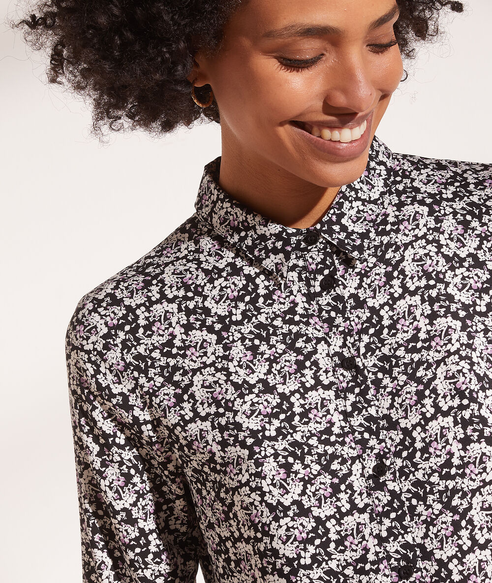 Robe courte imprimée noir.