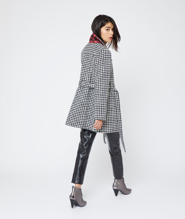 Manteau ceinturé à motifs pied de poule Manteau ceinturé à motifs pied de poule
