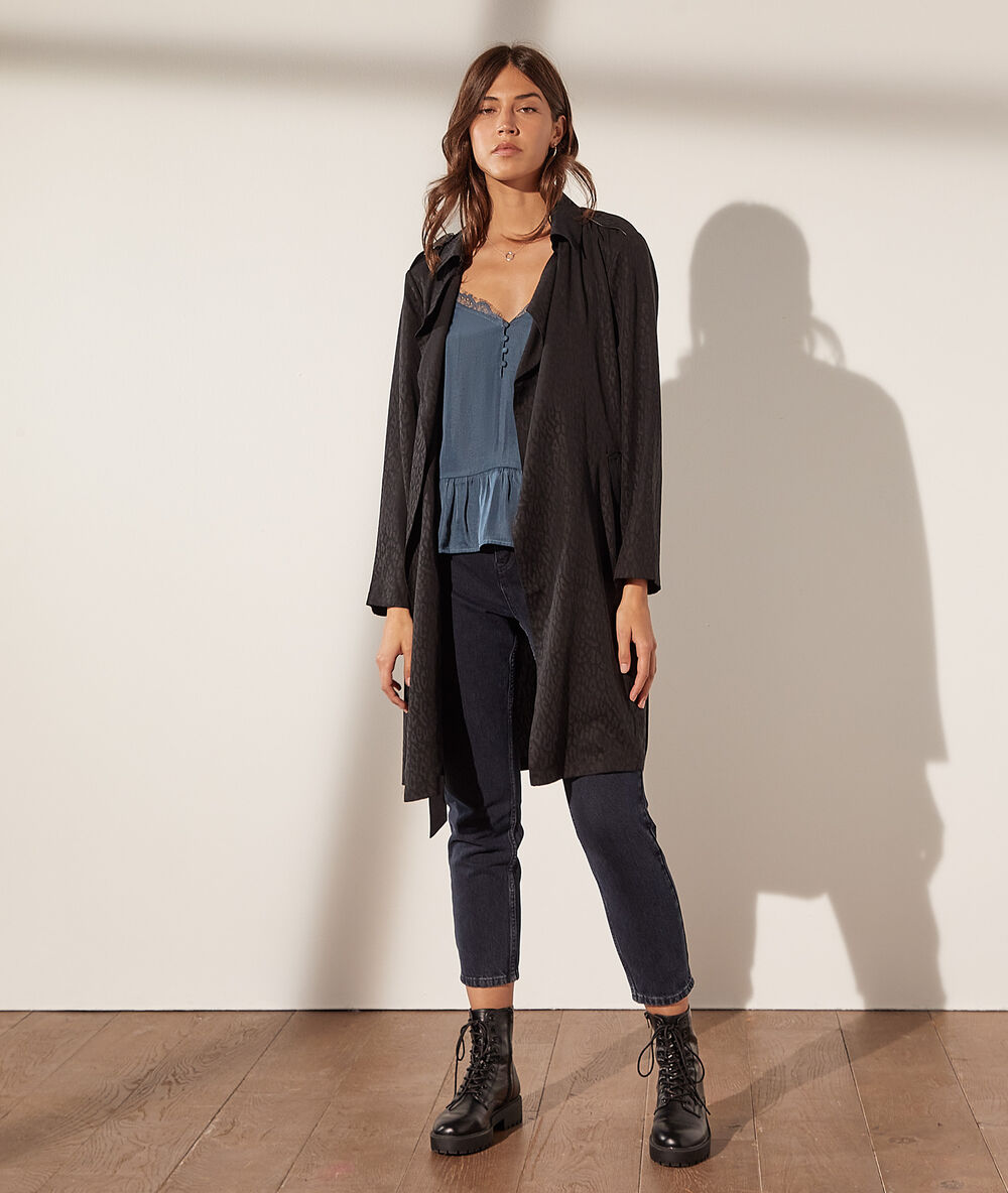 Trench avec ceinture imprimé léopard noir.