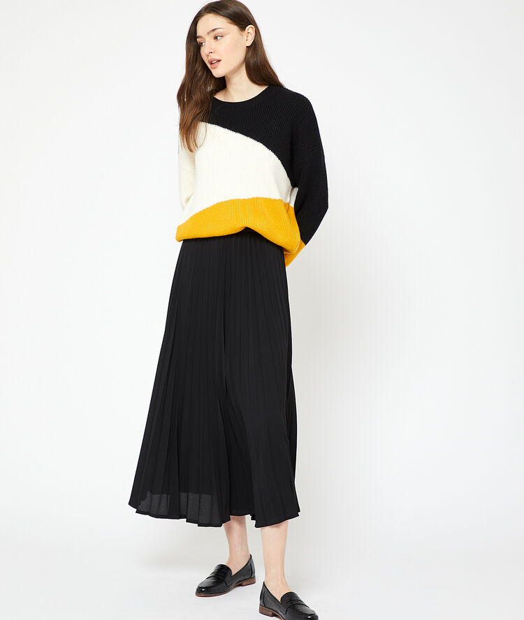 Pull graphique en grosse maille noir.