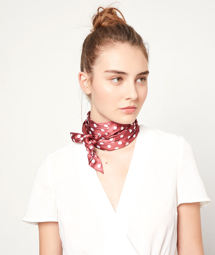 Duo de foulard ecru.