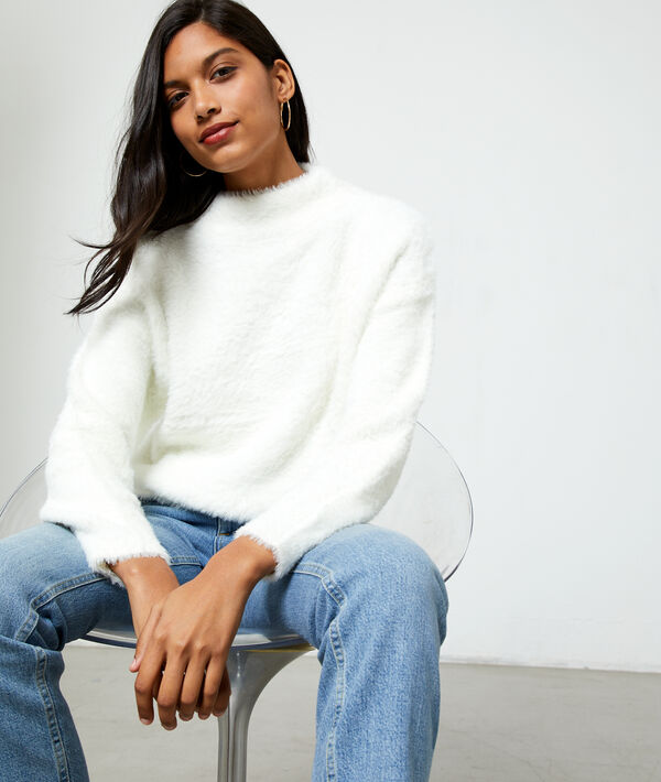 Pull col montant en maille fluffy Pull col montant en maille fluffy