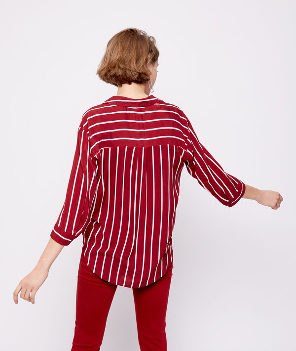 Chemise à rayures sienne.