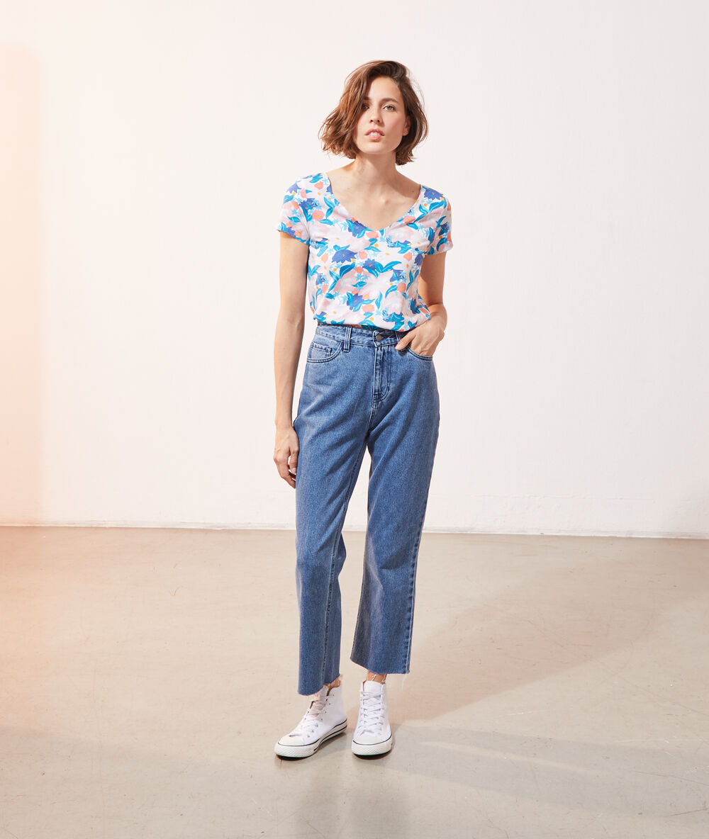 T-shirt imprimé fleuri bleu.