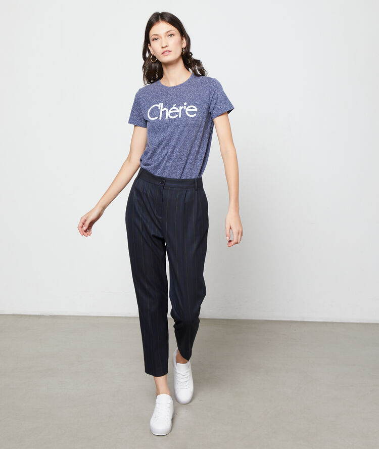 Pantalon carotte à rayures marine.