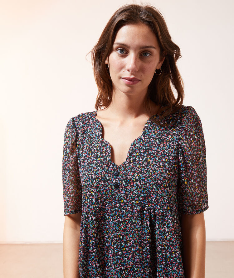 Robe fluide imprimé fleuri noir.