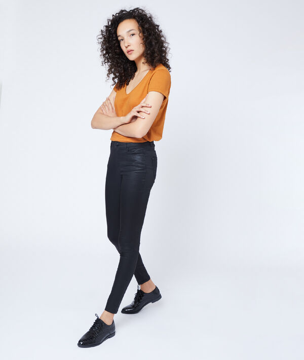 T-shirt col v en coton epice.