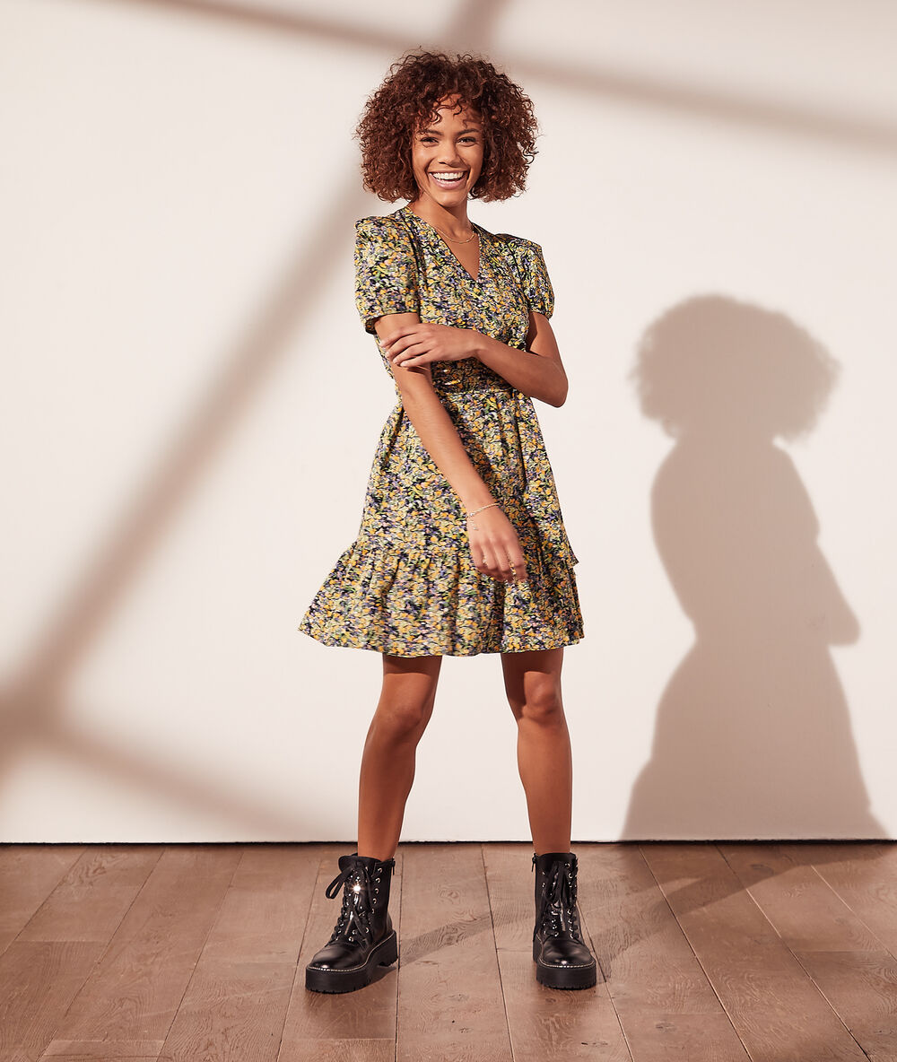 Robe portefeuille imprimé fleuri noir.