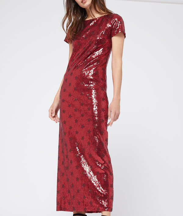Robe longue à sequins rouge.