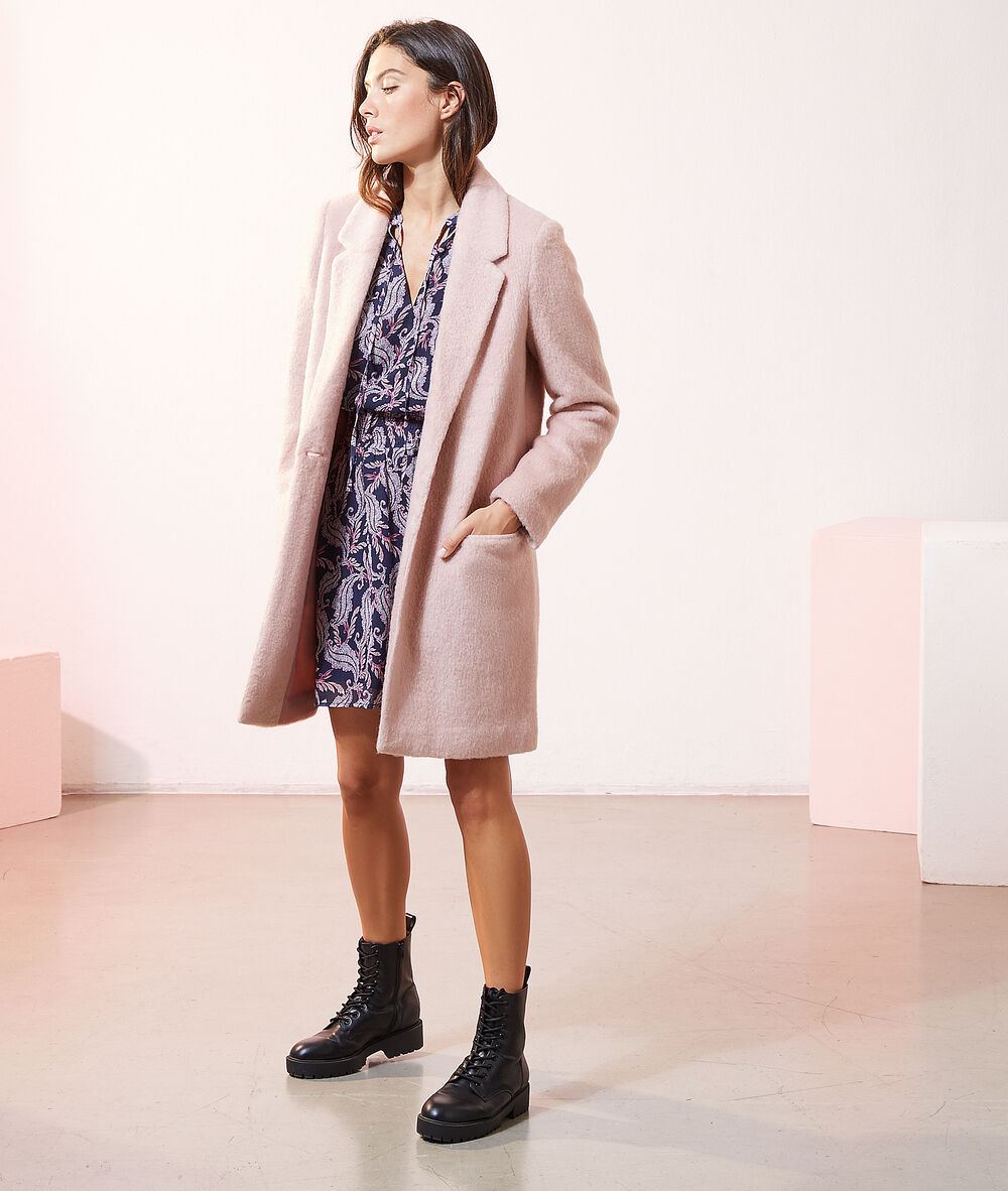 Manteau droit fausse fourrure blush.
