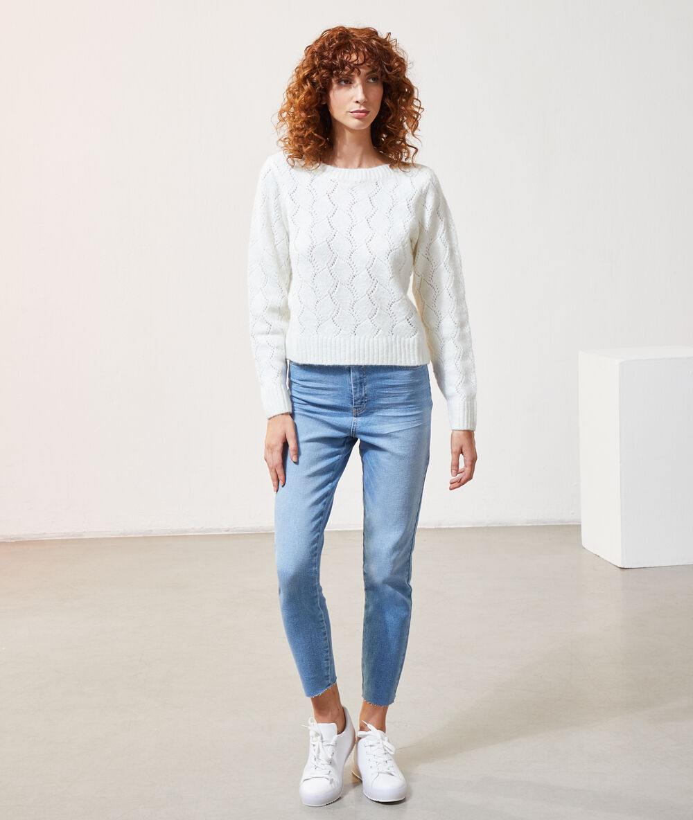 Pull maille fine jeux de points ecru.