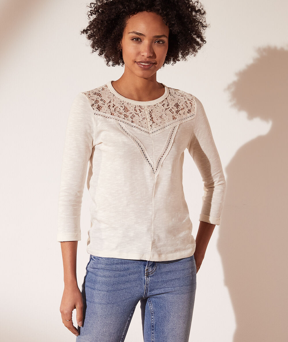 Top manches longues détails en dentelle ecru.
