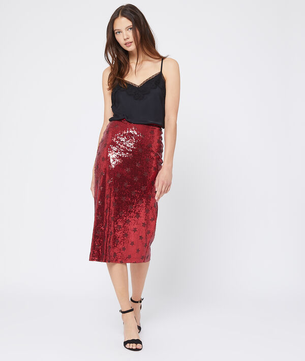 Jupe longue à sequins rouge.