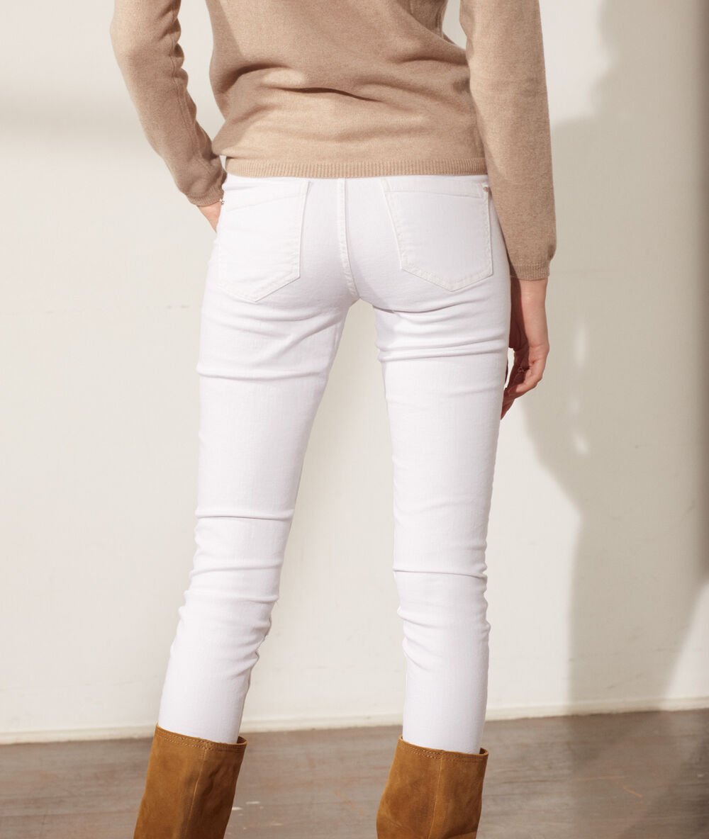 Jean skinny blanc.
