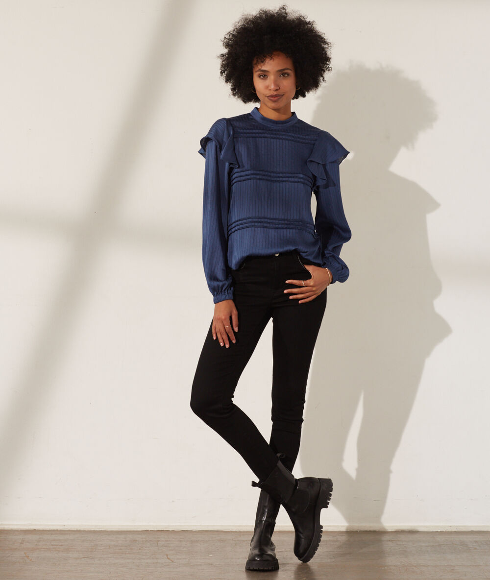 Blouse avec volants sur les manches orage.