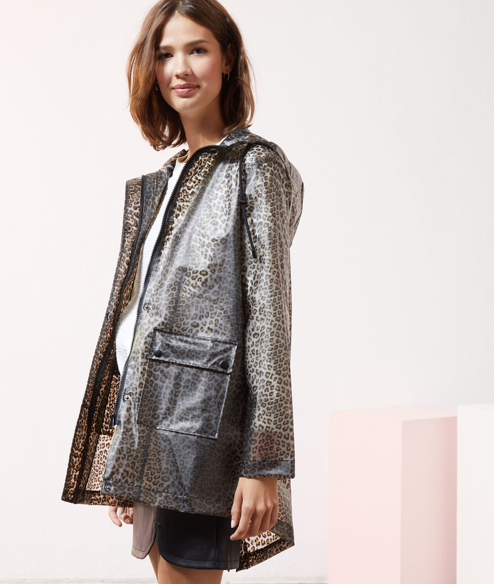 Imperméable imprimé léopard camel clair.