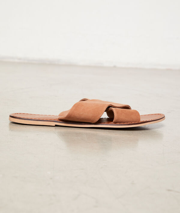 Sandales plates effet daim Sandales plates effet daim