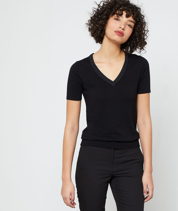 Pull manches courtes en maille fine noir.