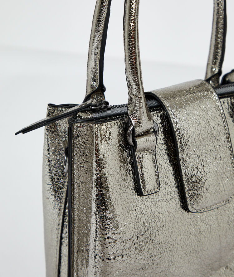 Sac besace métallisé argent.