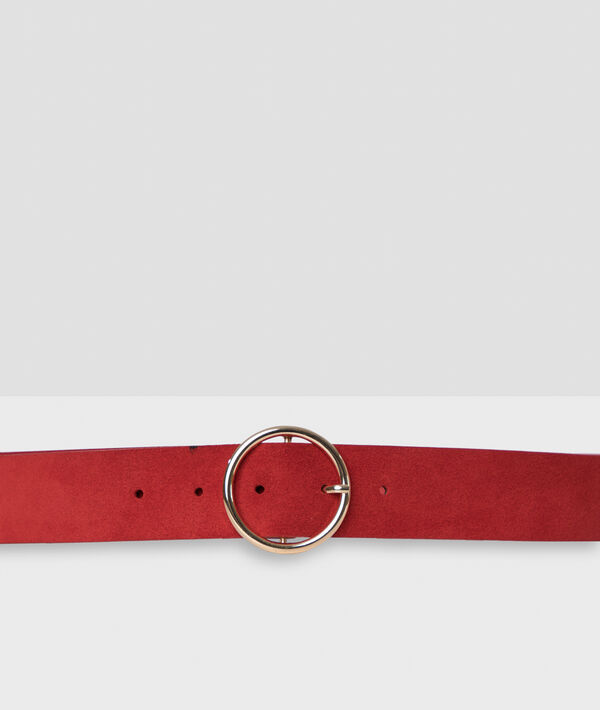 Ceinture en croûte de cuir rouge.