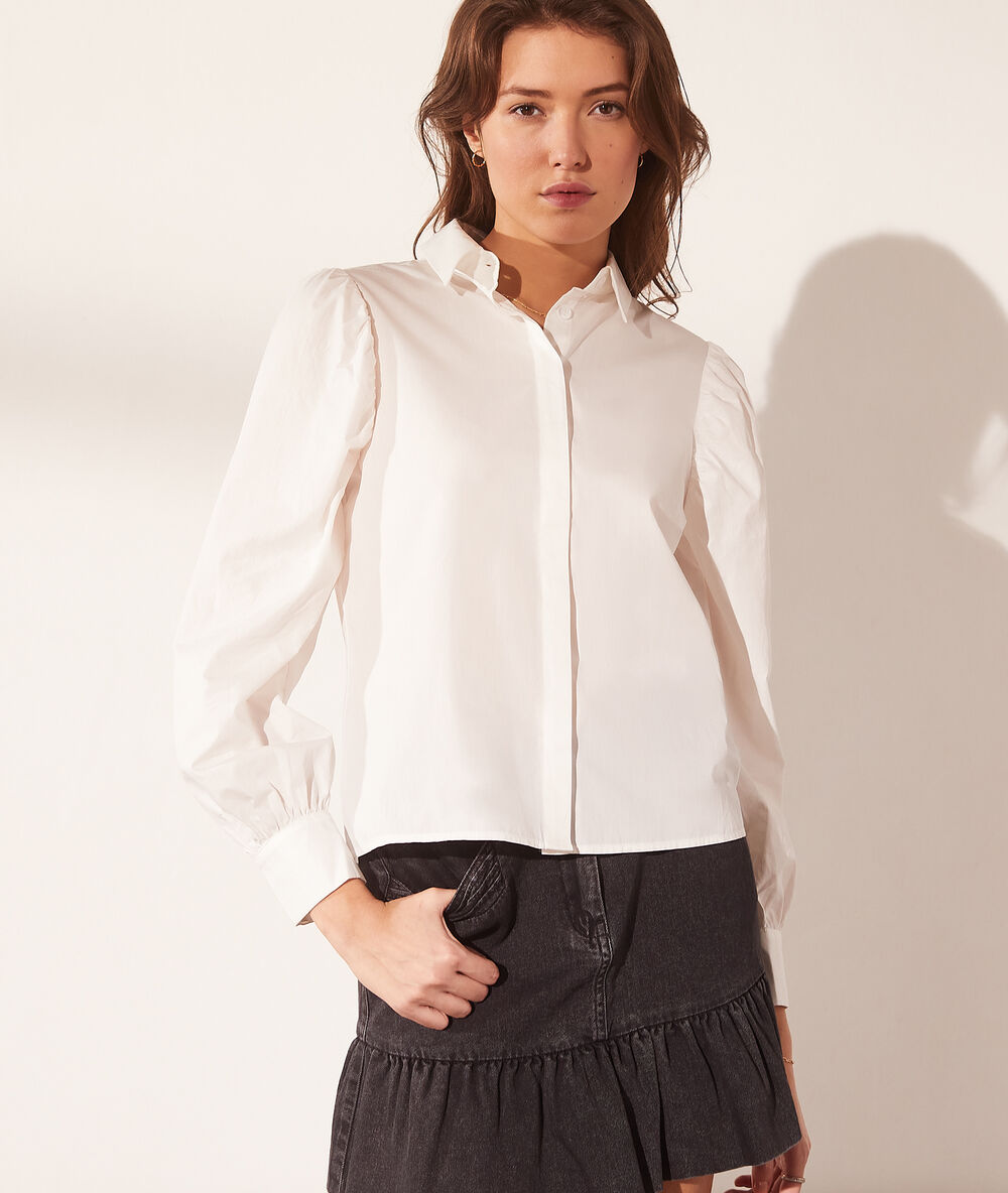 Chemise manches ballon ecru.