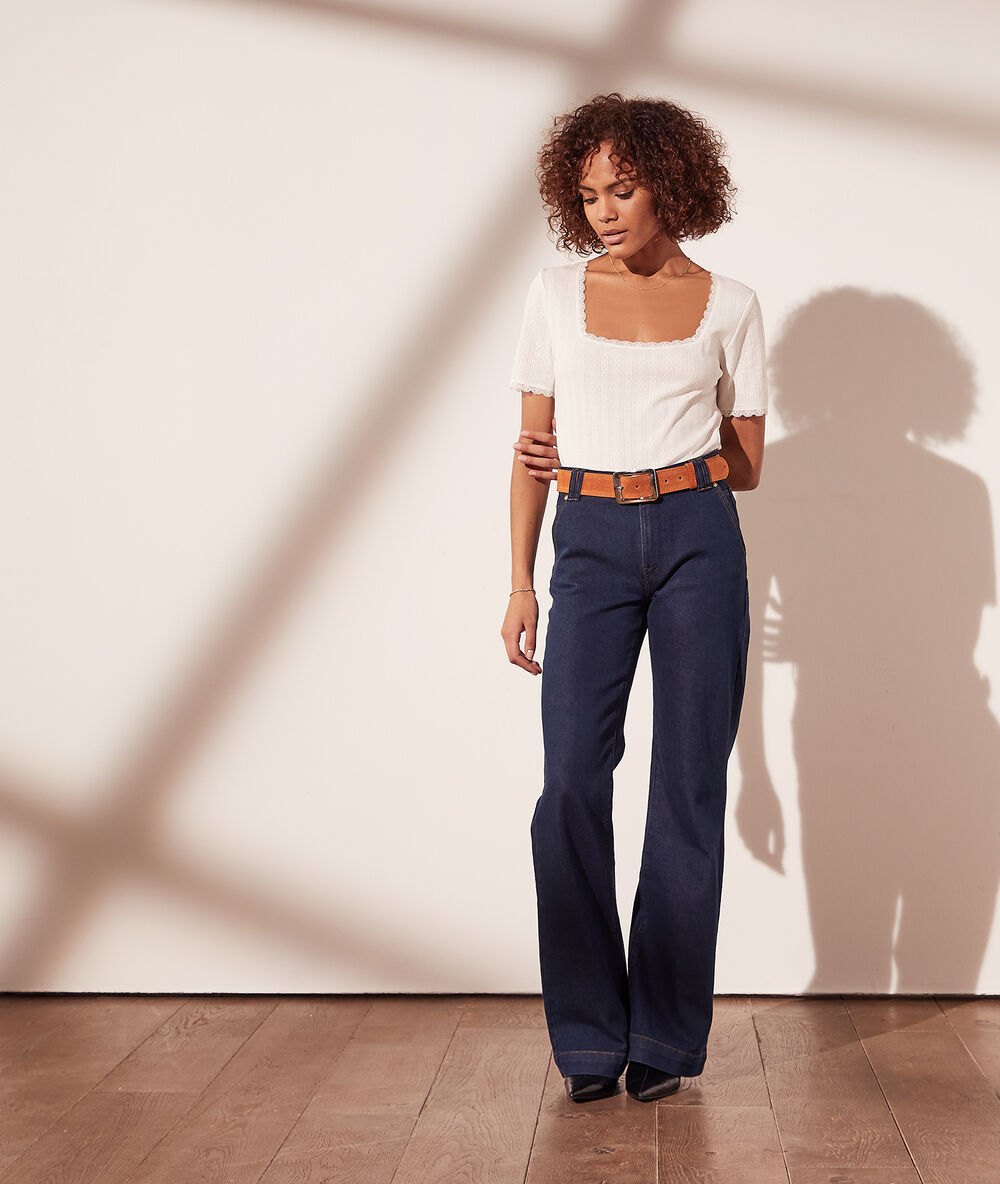 T-shirt pointelle en coton bio détails en dentelle ecru.