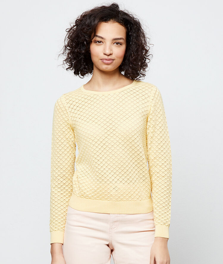 Pull en maille ajourée paille.