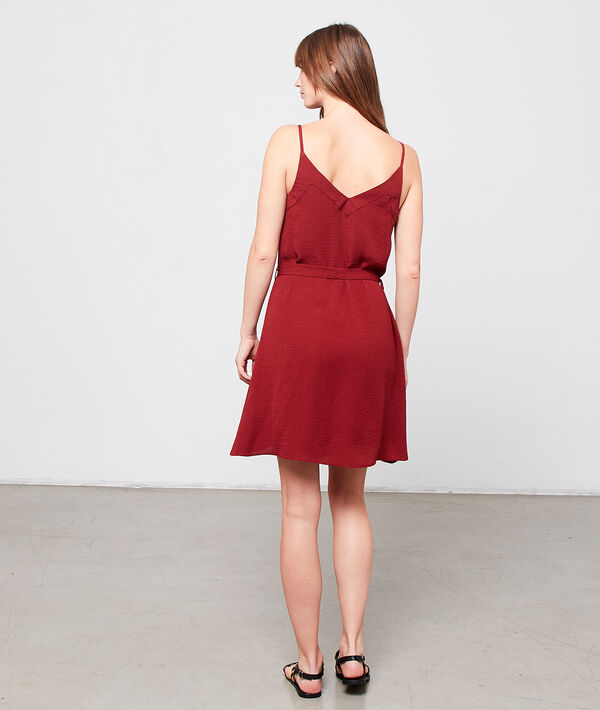Robe fluide boutonnée et ceinturée Robe fluide boutonnée et ceinturée