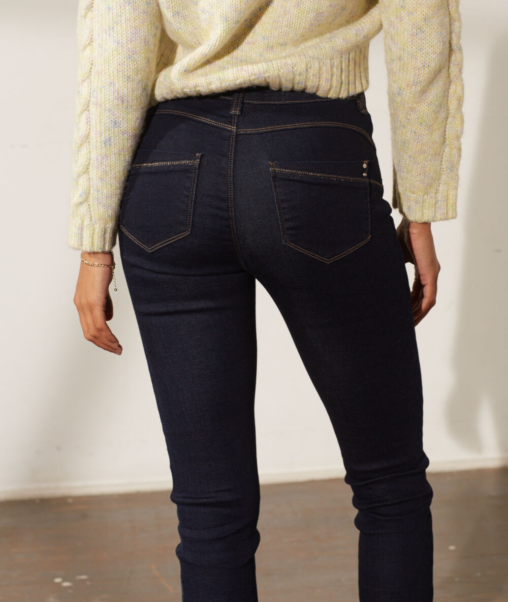 Jean slim effet push-up brut.