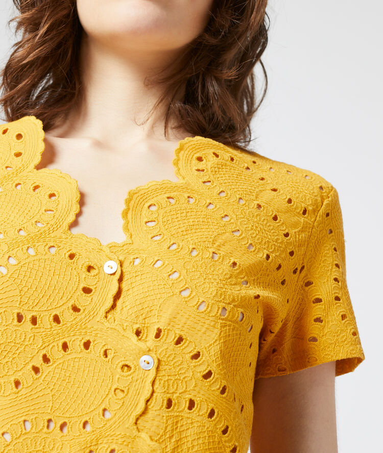T-shirt à broderie anglaise curry.